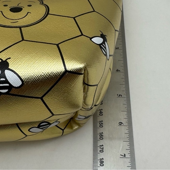 Disney Winnie the Pooh Gold Honeycomb Bee Cosmetic Travel Pouch NWT - Picture 5 of 7
